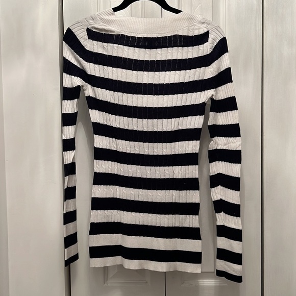 🆕 NWOT Express Navy Blue White Striped Pullover Sweater Size Medium - Picture 2 of 5